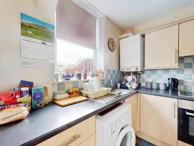 3 bed flat for sale
