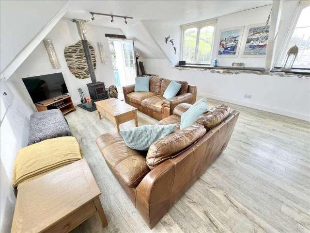 3 bed flat for sale