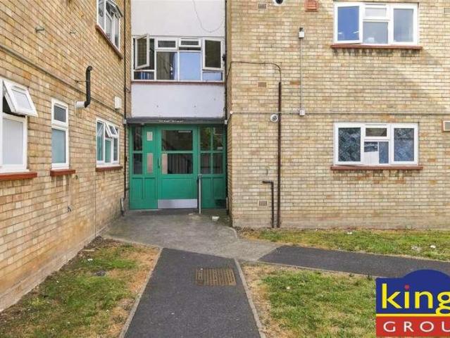 3 bed flat for sale