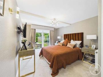 3 bed flat for sale