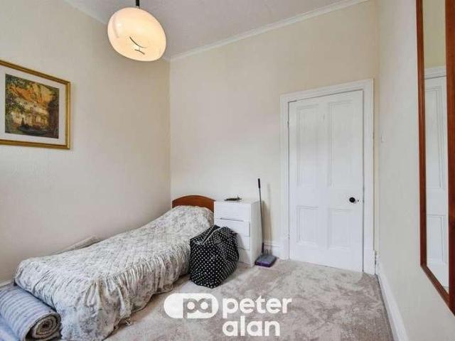 3 bed flat for sale