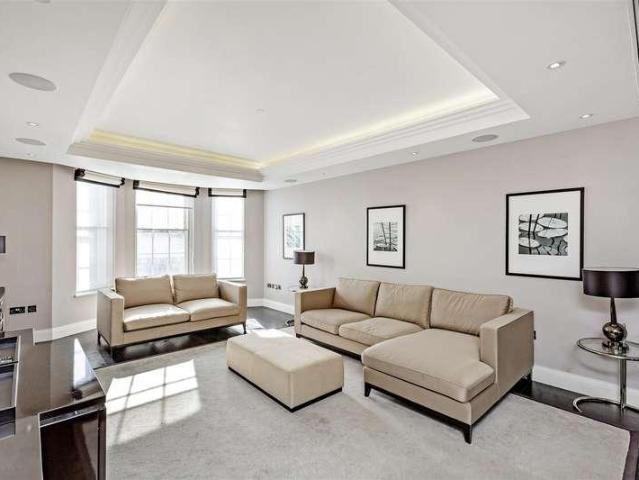 3 bed flat for sale