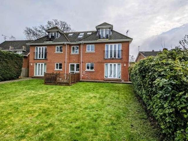 3 bed flat for sale