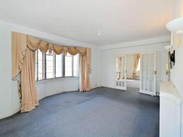 3 bed flat for sale