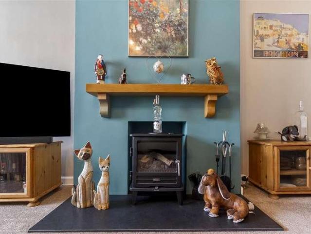 3 bed flat for sale