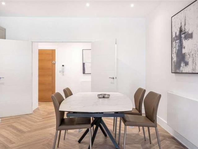 3 bed flat for sale