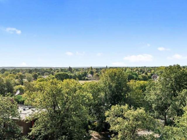 3 bed flat for sale