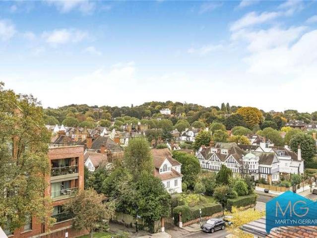 3 bed flat for sale