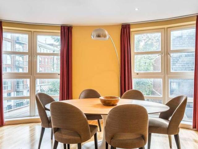 3 bed flat for sale