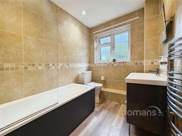 3 bed flat for sale