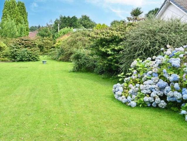 3 bed flat for sale