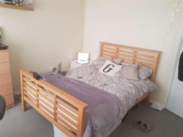 3 bed flat for sale