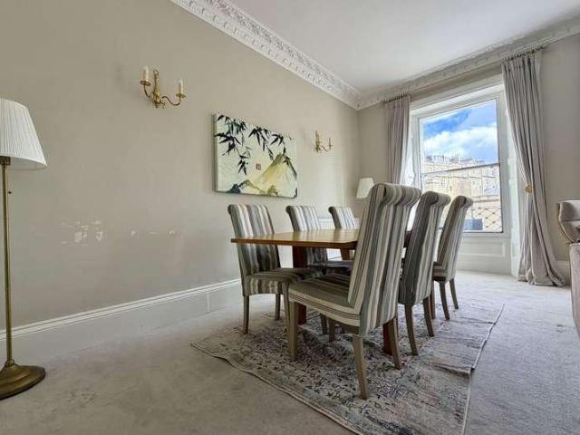 3 bed flat for sale