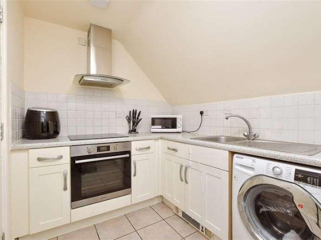 3 bed flat for sale