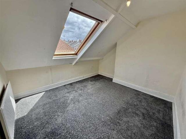 3 bed flat for sale