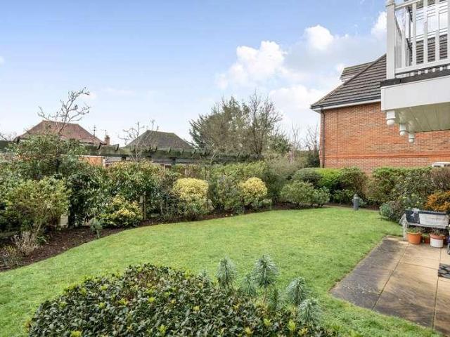 3 bed flat for sale