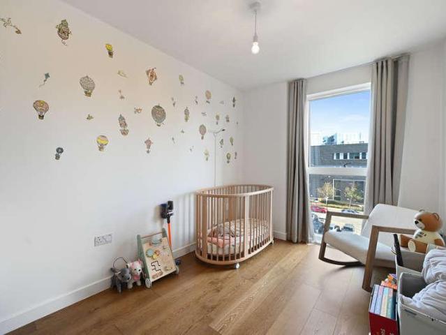 3 bed flat for sale
