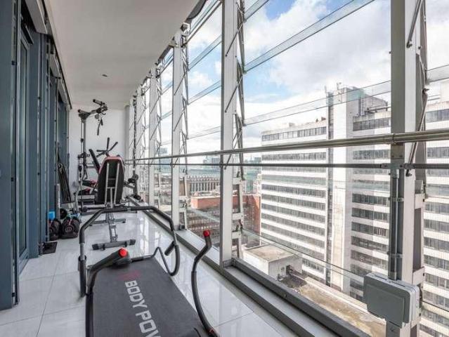 3 bed flat for sale