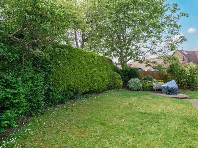 3 bed flat for sale