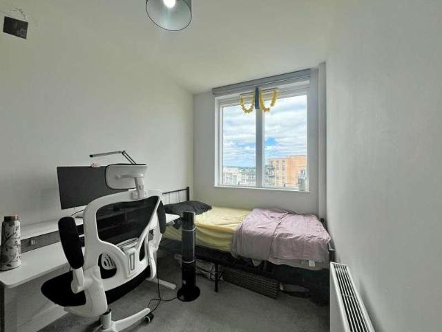 3 bed flat for sale