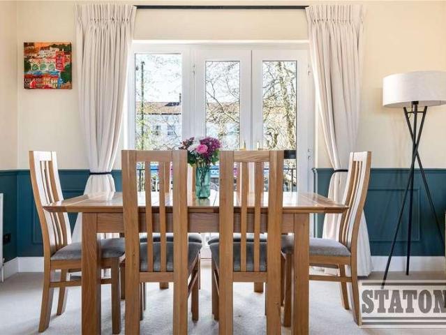3 bed flat for sale
