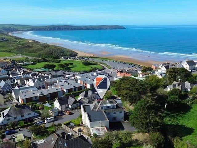 3 bed flat for sale