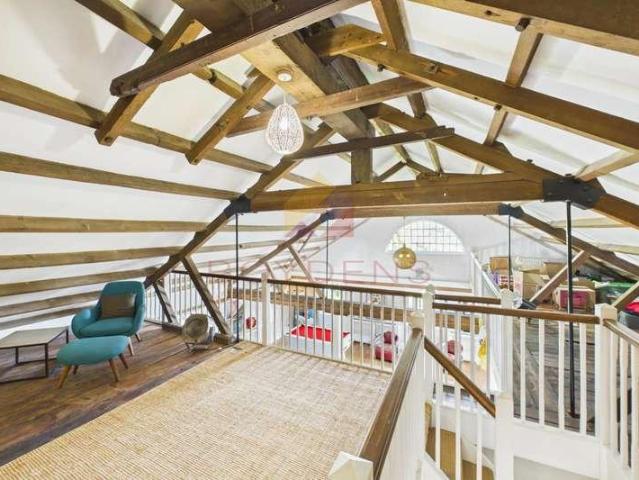 3 bed flat for sale