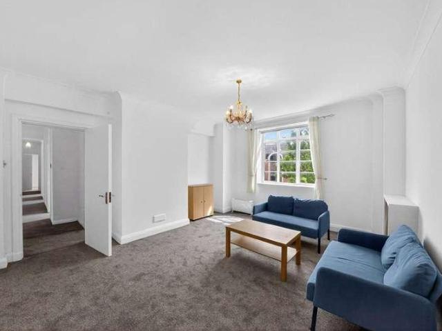 3 bed flat for sale