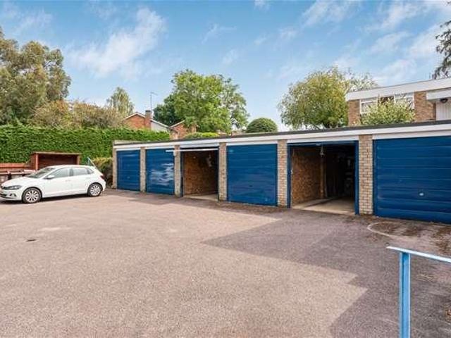 3 bed flat for sale