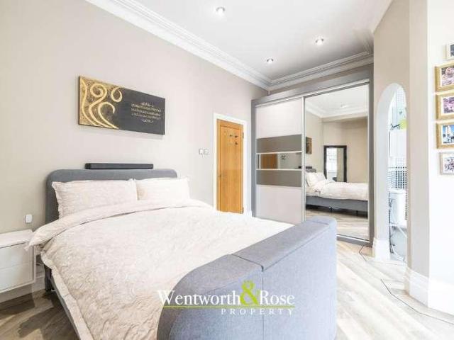 3 bed flat for sale