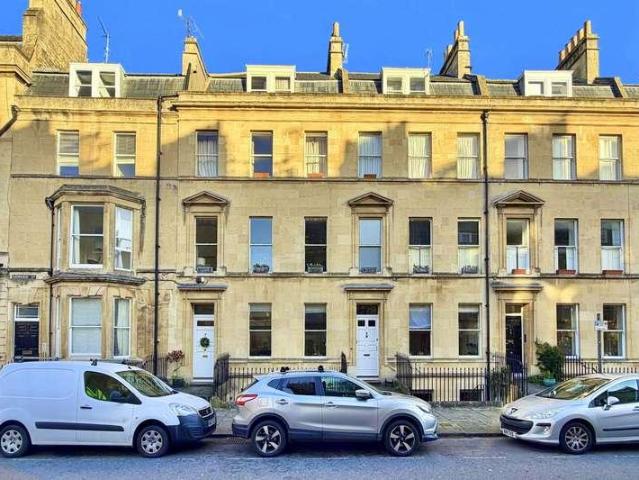 3 bed flat for sale