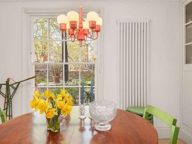 3 bed flat for sale