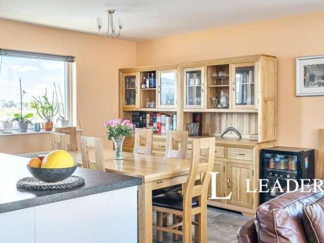 3 bed flat for sale