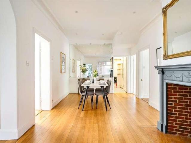 3 bed flat for sale