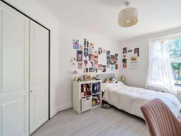3 bed flat for sale