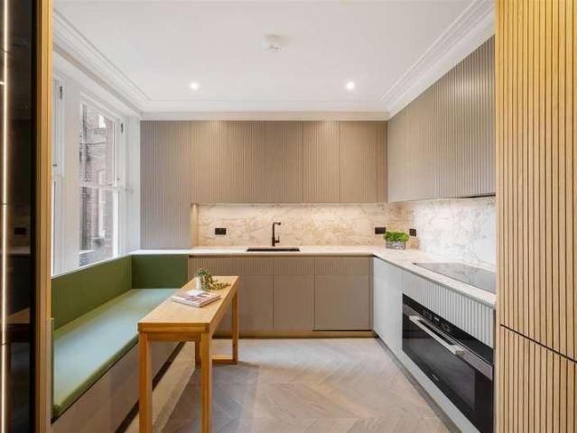 3 bed flat for sale