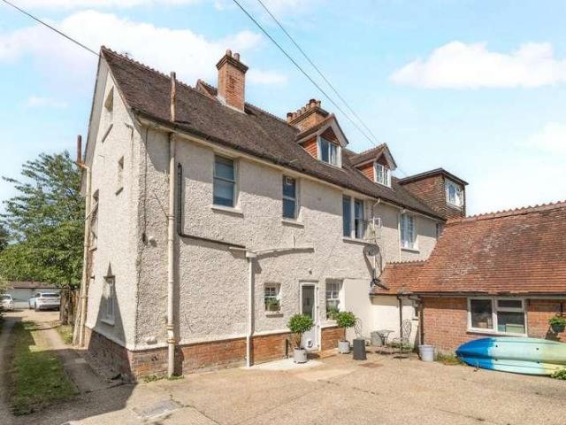 3 bed flat for sale