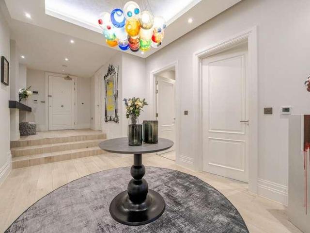 3 bed flat for sale