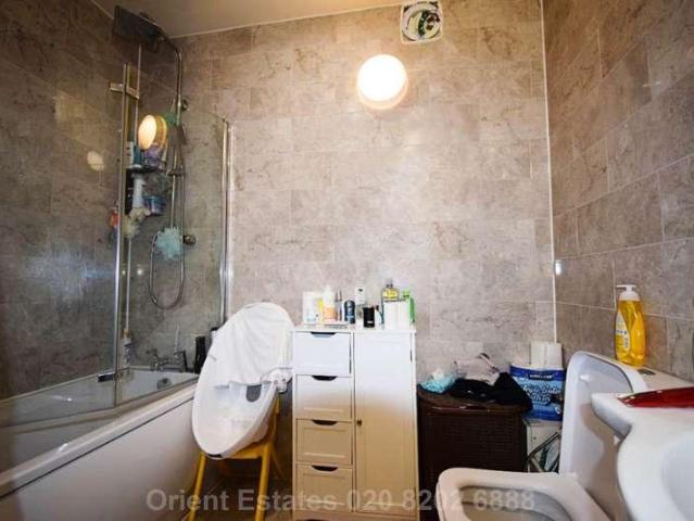 3 bed flat for sale