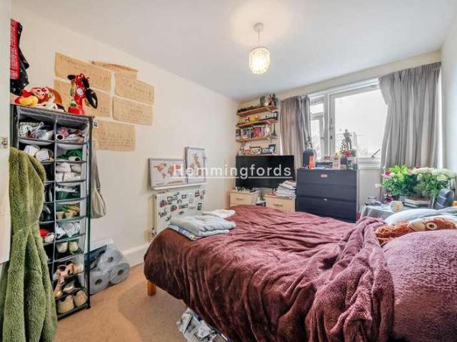 3 bed flat for sale