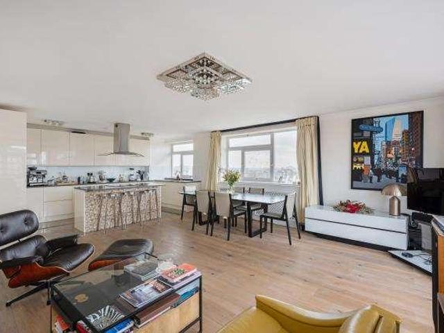 3 bed flat for sale