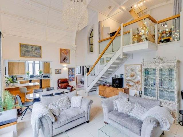 3 bed flat for sale