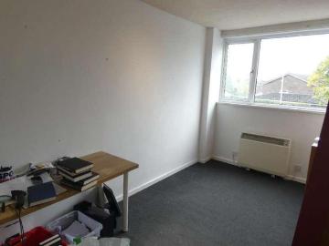 3 bed flat for sale