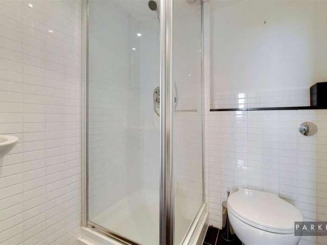 3 bed flat for sale