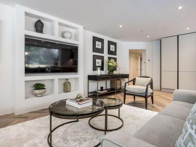 3 bed flat for sale