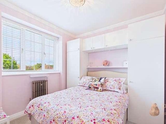 3 bed flat for sale