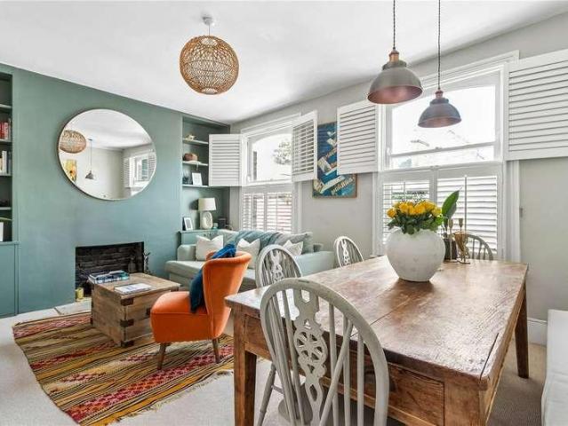 3 bed flat for sale