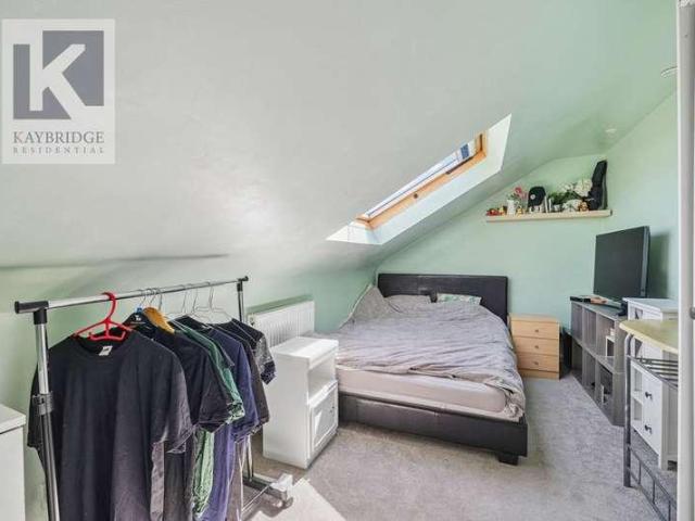 3 bed flat for sale