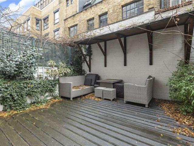3 bed flat for sale
