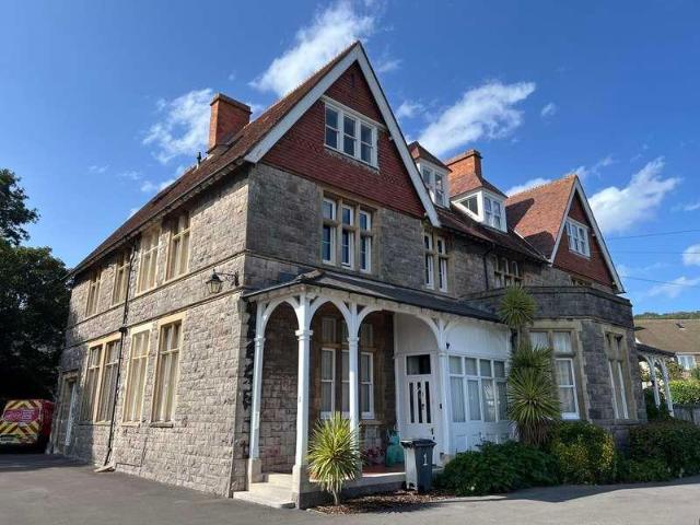 3 bed flat for sale